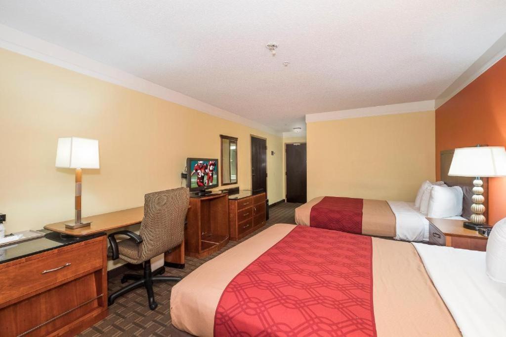 My Home & Suites Madison Ga Buitenkant foto