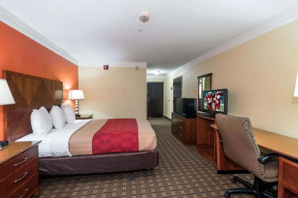My Home & Suites Madison Ga Buitenkant foto