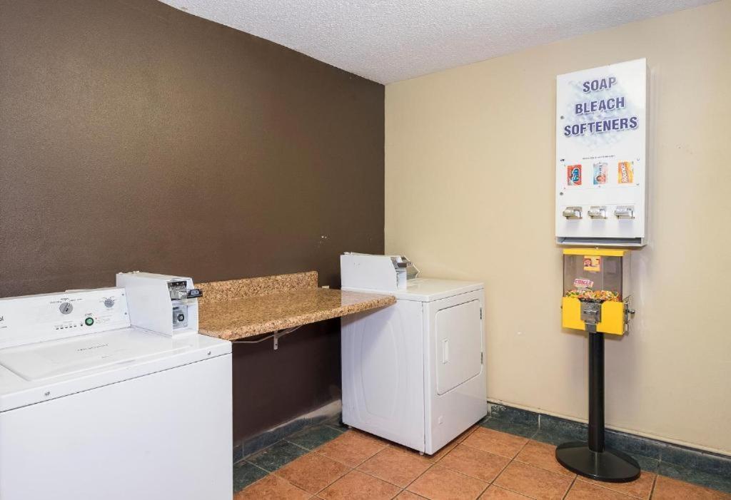 My Home & Suites Madison Ga Buitenkant foto