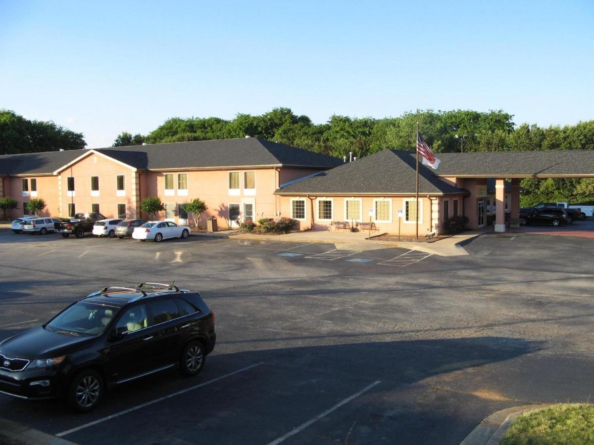 My Home & Suites Madison Ga Buitenkant foto