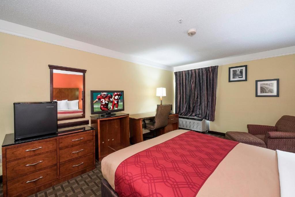 My Home & Suites Madison Ga Buitenkant foto